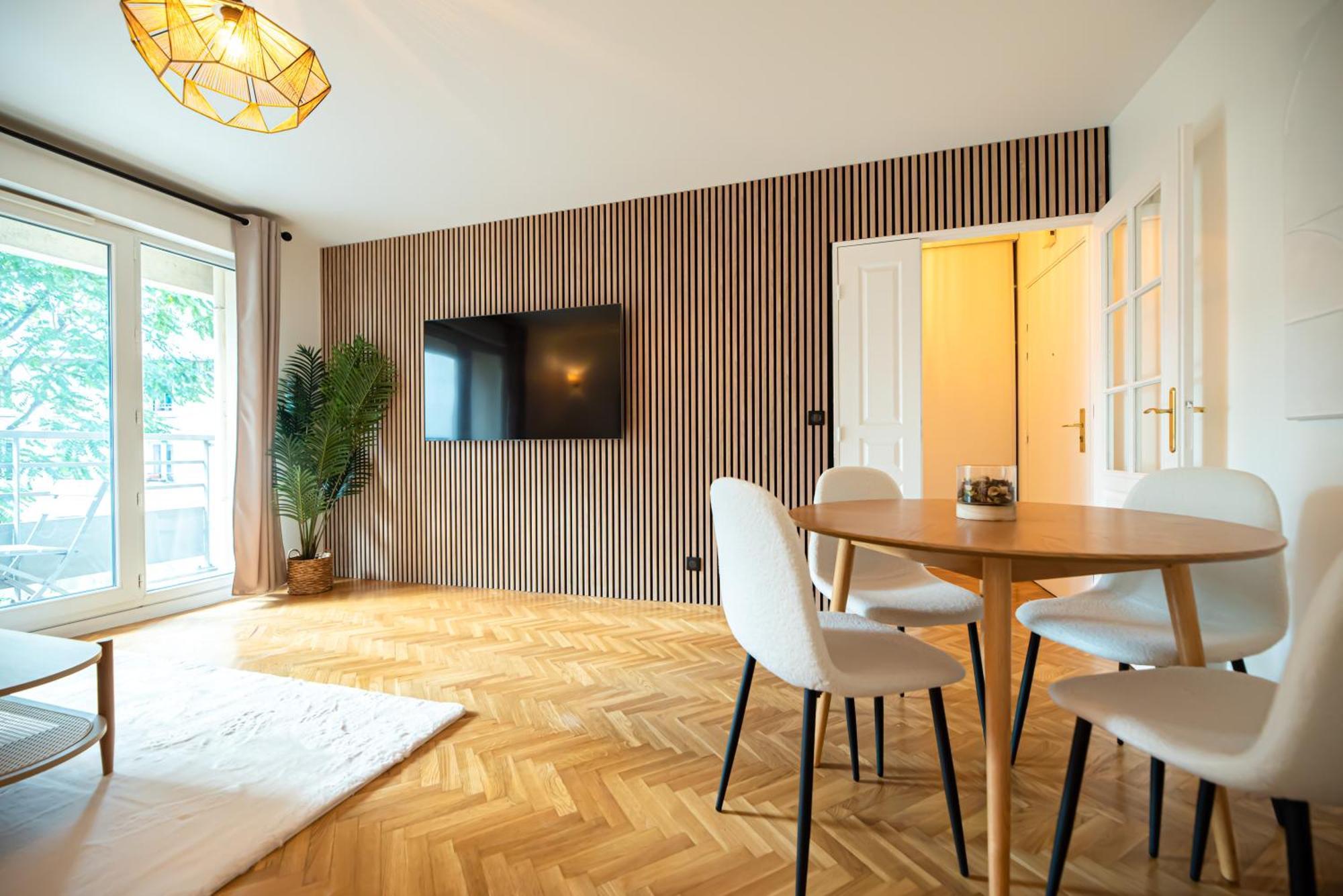 Appartement Cia - Flat With Balcony In East Paris, Buttes Chaumont *